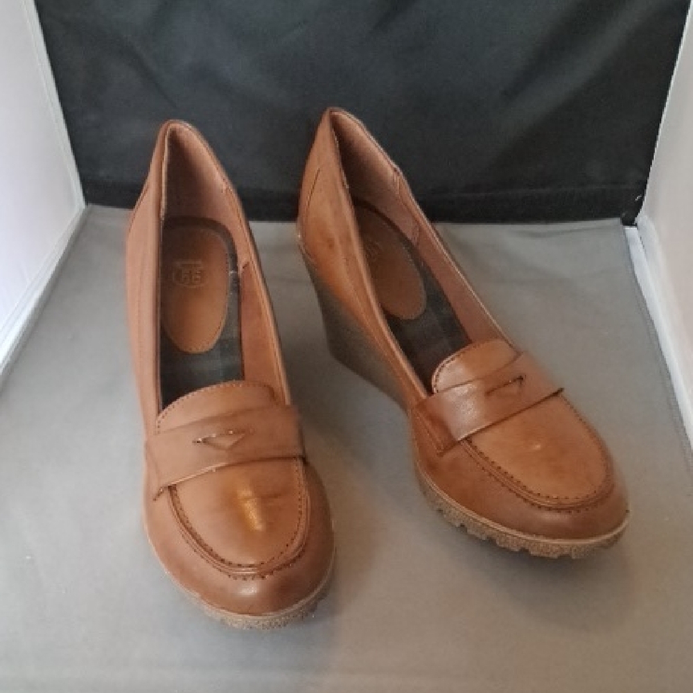Route 66 Tan Wedge Loafers